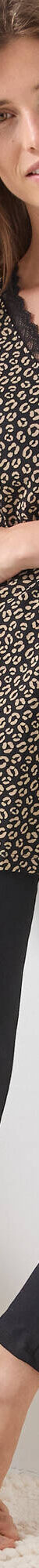 Pyjama legging manches longues imprimé animalier (noir / beige) Pyjama legging manches longues imprimé animalier (noir / beige)